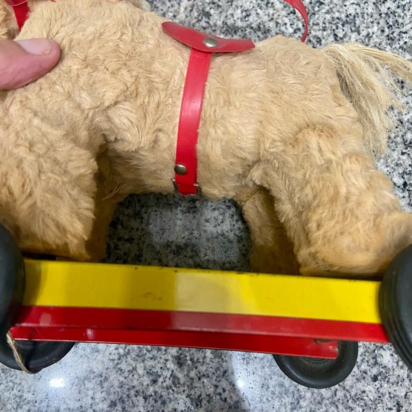 Vintage Stuffed Toy Horse On Metal Cart With Pull Cord 50s-60s Collectible Rare - Picture 7 of 16